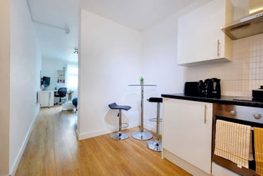 1 bed studio, Oxford Street, City Centre, Leicester, LE15XA - Image 8